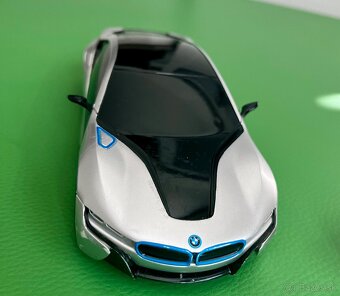 Rastar BMW 18, 1:24 na diaľkové ovládanie - 3