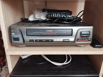 videorekordér 3ks rôzne značky na prehrávanie VHS kaziet - 3