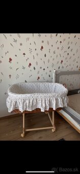 Mojžišov prútený kôš pre bábätko na kolieskach - 3