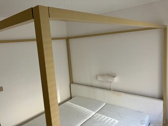 Manželská posteľ s nebesami - 3