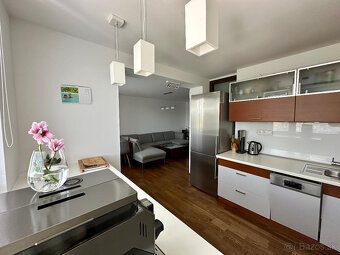 4i zariadený byt s balkónom na predaj, ul. Nováckeho - 3