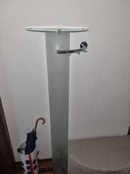 Predám sklenený vešiak - 3