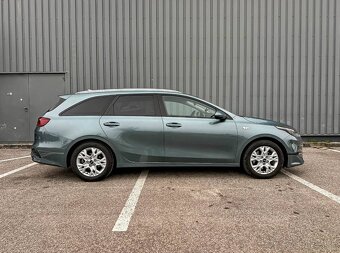Kia Ceed SW 1.5 T-GDi Silver A/T - 3