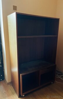 Staršia obývacia stena - 3