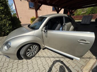 VOLKSWAGEN BEETLE - 3