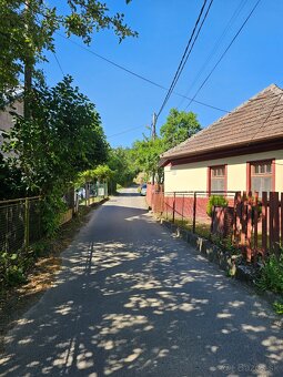 Slnečný dom s veľkým pozemkom a krásnym výhľadom pod horami - 3