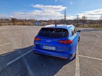 KIA Ceed SW 1.6 CRDi MHEV Gold - 3