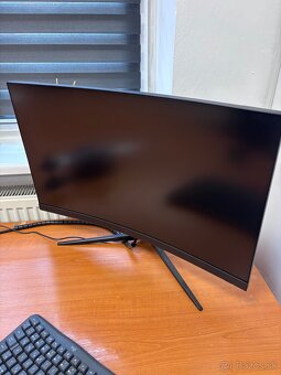 Herný monitor MSI G32CQ4 E2 (G32CQ4 E2) čierny - 3