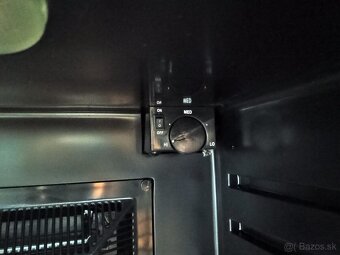 Termoelektrická vinotéka Baumatic BL28 - 3