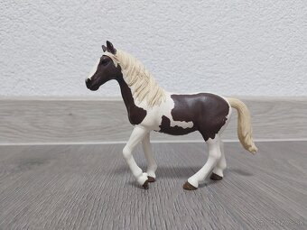 Predam Schleich kone - 3