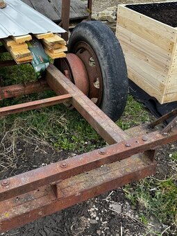 Vlečku na drevo staršiu - 3