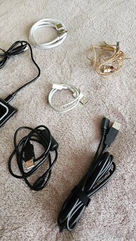 Bezdrôtová nabíjačka, mix vecí .... - 3