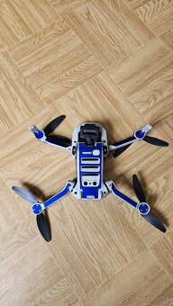 dron dji - 3