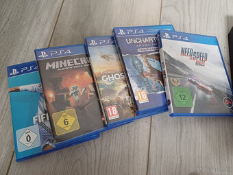 PS 4 Slim 1x ovládač 5x hra - 3