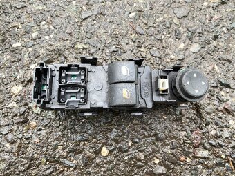 rozpredam citroen C4 1,6 hdi 66kw - 3