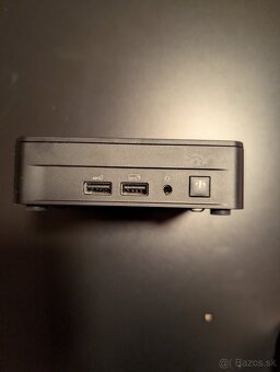 Intel NUC 12 Pro (NUC12WSKi7) - 3