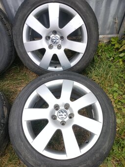 4ks alu disky orig. Vw 5x112 R18 pneu 5mm 235/50 r18 - 3