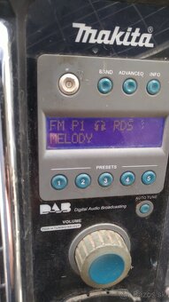 Makita rádio stavebné ,alebo do záhrady - 3