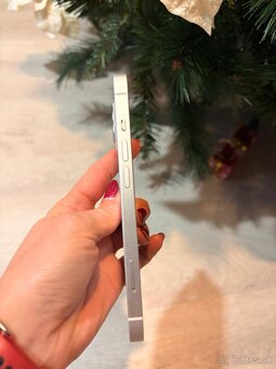 iPhone 13 256 GB Biely - 3