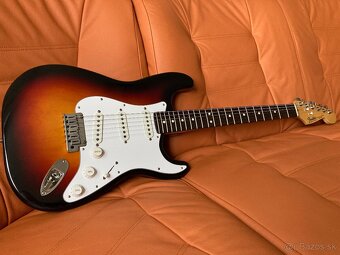 Fender Stratocaster USA - 3