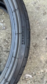 Pirelli P Zero 245/30 r20 - 3