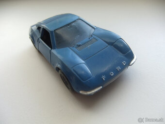 Ford GT 70 v mierke 1:43 od CORGI TOYS - 3