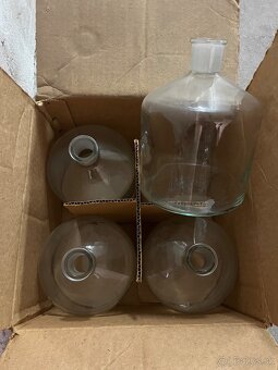 Laboratórne sklo - 3