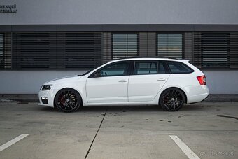 Škoda Octavia Combi 2.0 TDI DPF RS DSG - 3