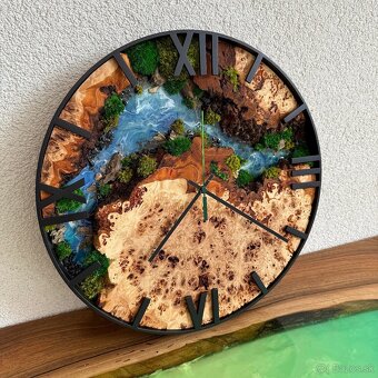 Machové hodiny s drevom a epoxidom 40cm priemer - 3
