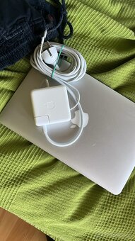 Macbook air 11 inch 2015 - 3