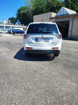 Mitsubishi Outlander 2.2 DI-D 4WD AT - 3