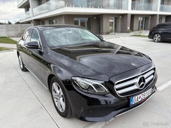 Mercedes-Benz E220d Sedan - 3