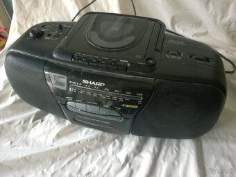 retro boombox - 3