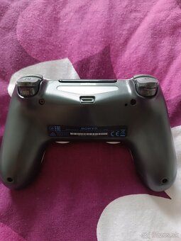 Ovladac ps4 - 3