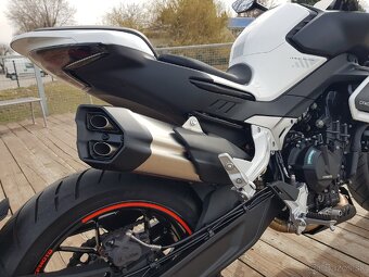 NK 800 CFmoto - 3