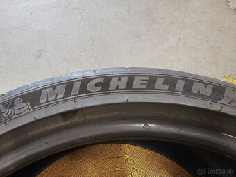255/35R19 - 3