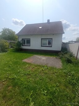 2.5 izbový dom s veľkým pozemkom a kuchyňou - 3