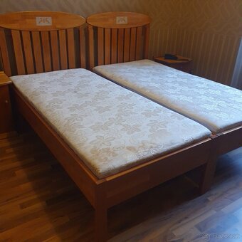 Predám postele - masív, 28ks - 3