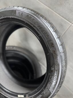 PNEU 235/45 R18 TESLA - 3