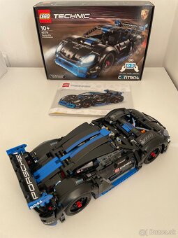 lego technic 42176 Porsche GT4-e performance - 3