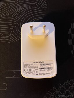 Mercusys ME10 WiFi extender - 3
