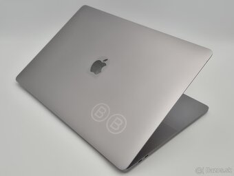 ▼Apple MacBook Pro 15" (2017) A1707 - 15,4" / i7-7820HQ / - 3