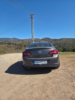 Opel Astra J 1.4 Turbo - 3