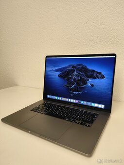 MacBook Pro 16 (2019) | Intel Core i9 2.3 GHz • 16 GB RAM • - 3