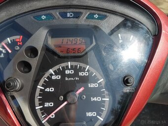 Honda 125 SHi - 3