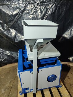 Gravitačný stôl na čistenie obilia WT 0.3/ Čistička obilia - 3