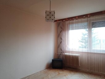 Veľký dvojizbový byt KOMENSKÉHO - balkón - 3