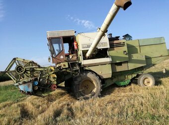 Predám kombajn E514 - 3