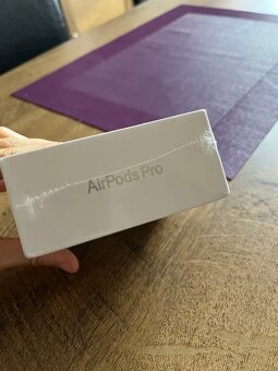 AirPods Pro 2 (USB-C) - 3