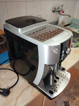 Kávovar Delonghi magnifica S - 3